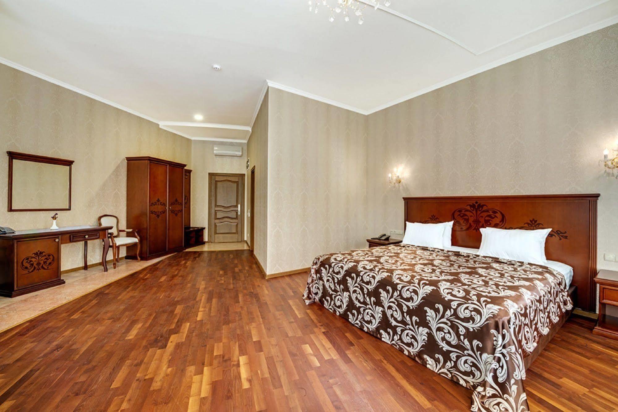 Black Sea Hotel Kiev Buitenkant foto